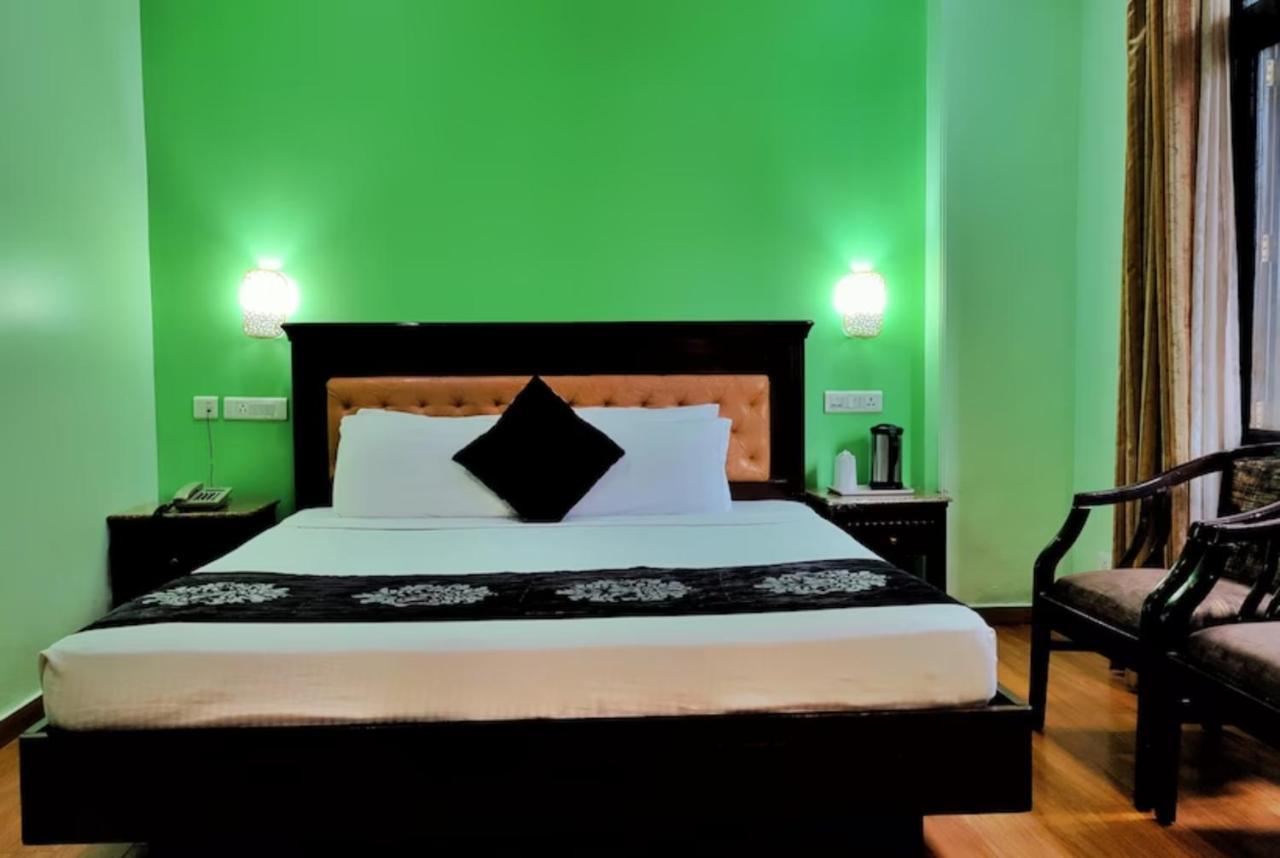 Hotel Marc Shimla Zewnętrze zdjęcie