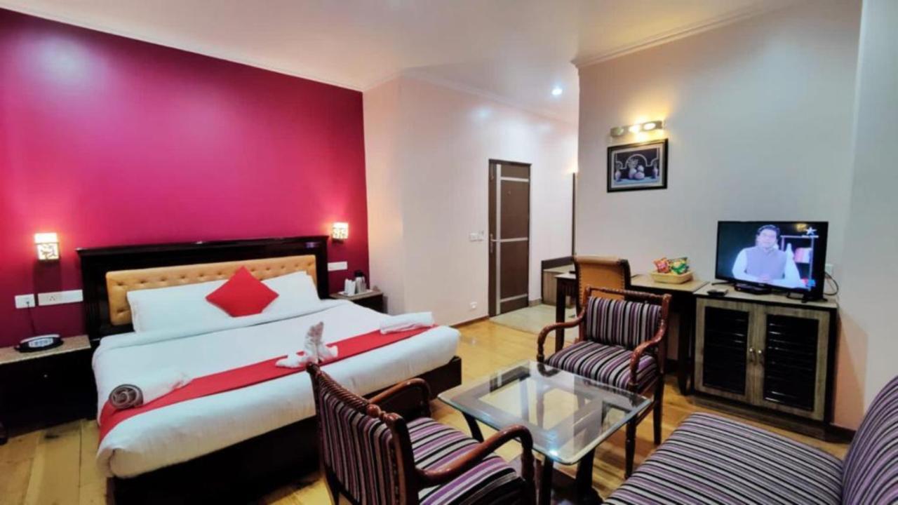Hotel Marc Shimla Zewnętrze zdjęcie