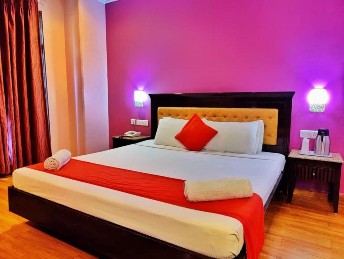 Hotel Marc Shimla Zewnętrze zdjęcie