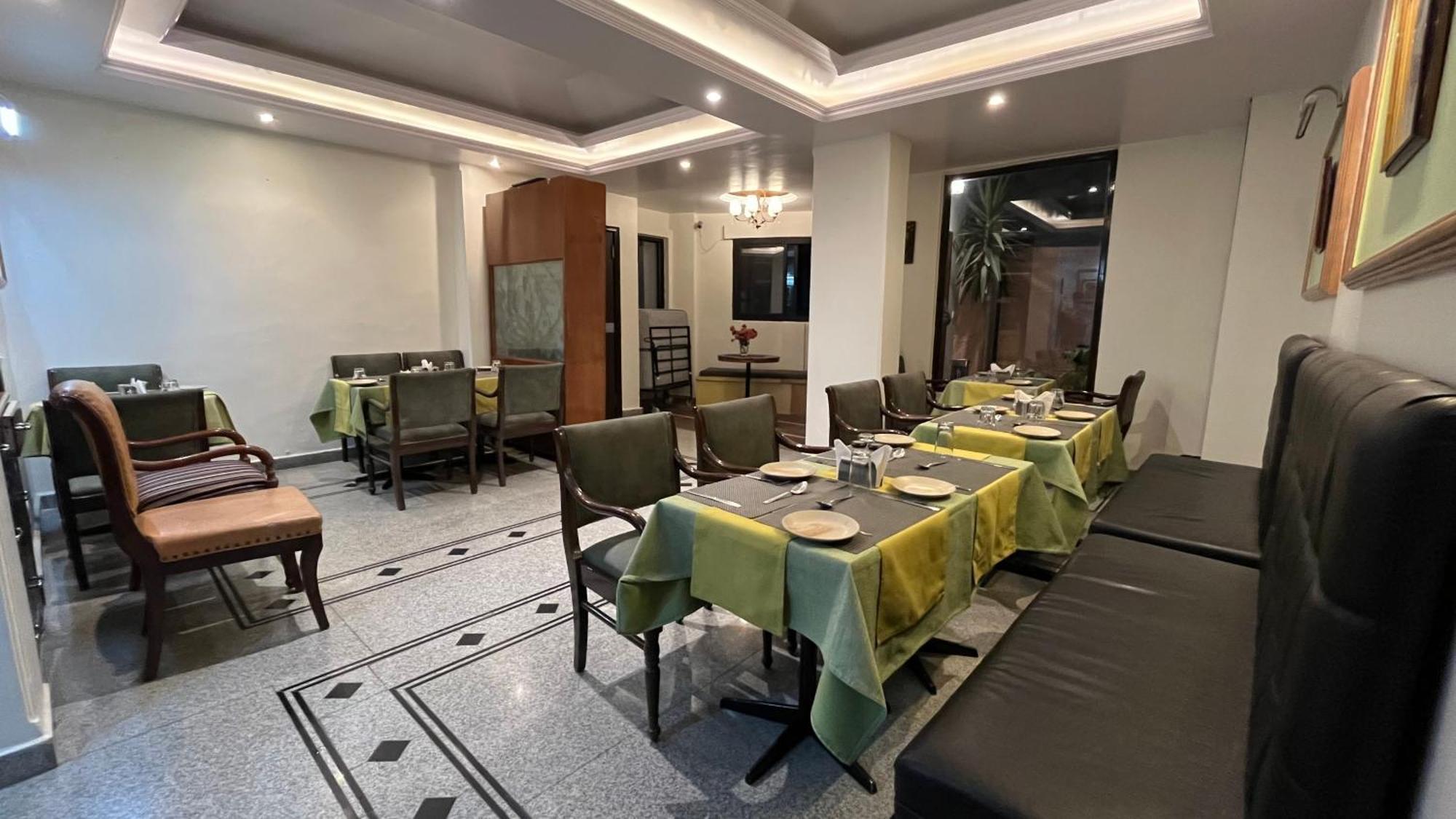 Hotel Marc Shimla Zewnętrze zdjęcie