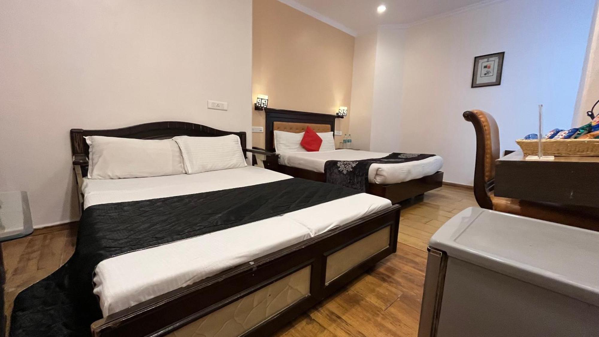 Hotel Marc Shimla Zewnętrze zdjęcie