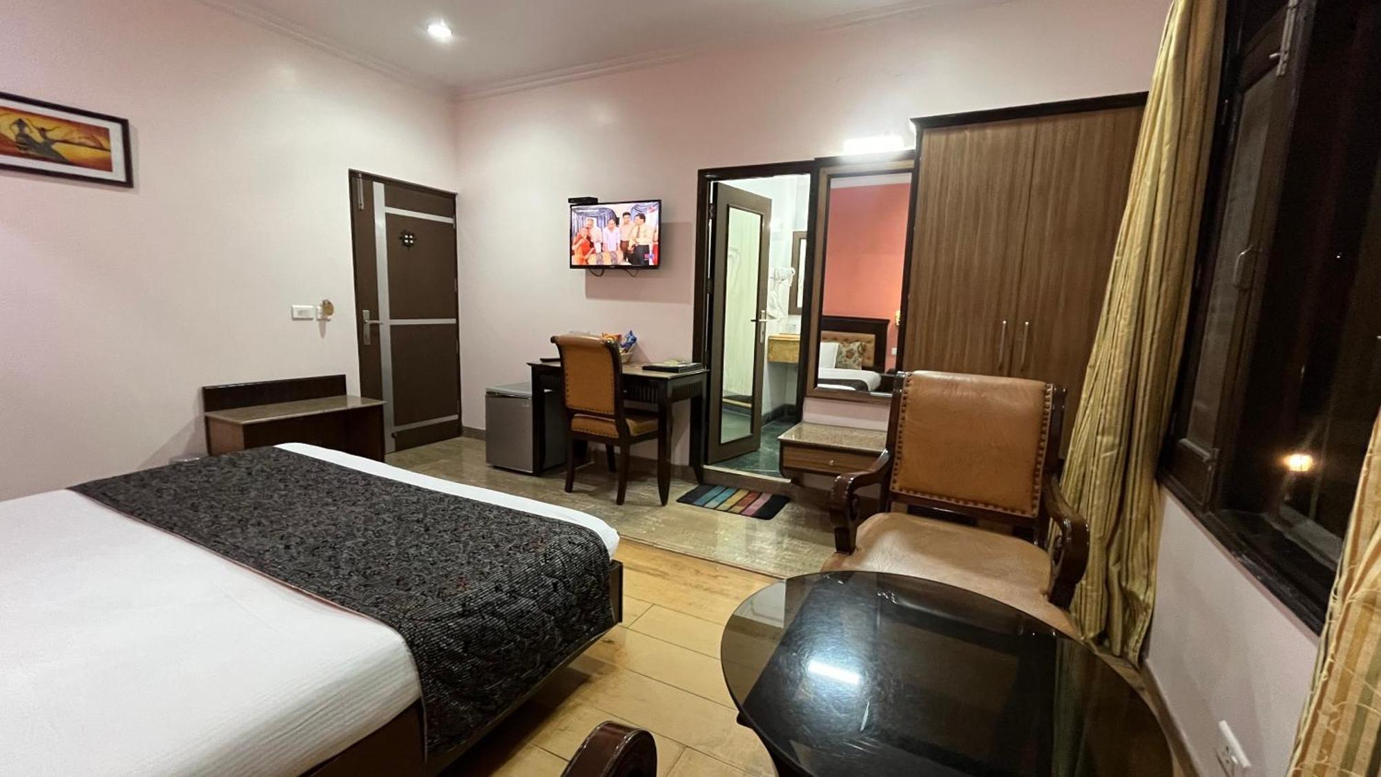 Hotel Marc Shimla Zewnętrze zdjęcie