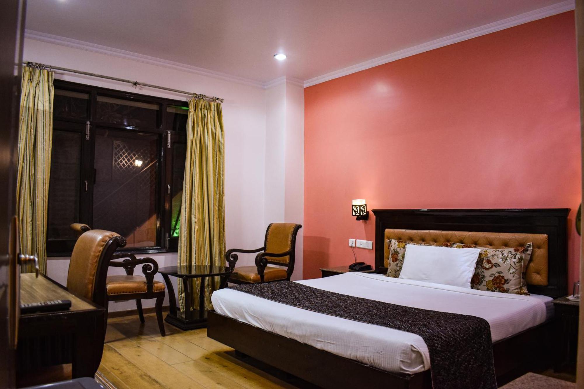 Hotel Marc Shimla Zewnętrze zdjęcie